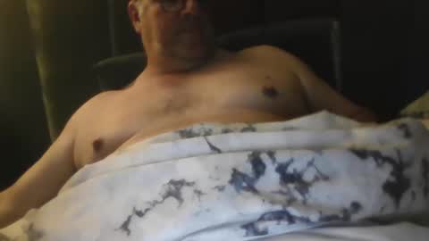Snapshot of nipplepain007 chatting on 04-28-26, 10:42 nipplepain007 online show from 04-28-26, 10:42