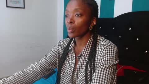Snapshot of nirak_sf chatting on 01-16-25, 01:58 Nirak online show from 01-16-25, 01:58