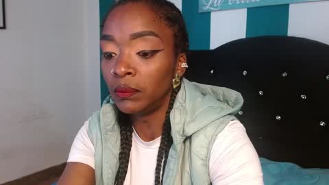 Snapshot of nirak_sf chatting on 01-18-25, 03:27 Nirak online show from 01-18-25, 03:27