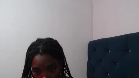 Snapshot of nirak_sf chatting on 09-17-25, 12:40 Nirak online show from 09-17-25, 12:40
