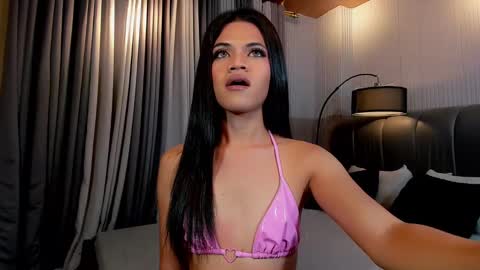 Snapshot of nishitatoe chatting on 02-04-25, 01:06 nishi online show from 02-04-25, 01:06