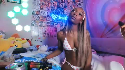 NIVIA WOLFE online show from 12-12-24, 12:48