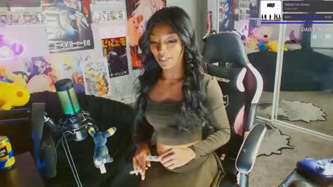 NIVIA WOLFE online show from 02-13-25, 01:37