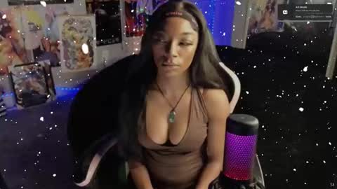 NIVIA WOLFE online show from 12-04-25, 01:48