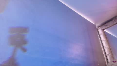  V I C T O R I A   online show from 04-14-26, 07:20