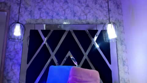  V I C T O R I A   online show from 05-31-26, 11:50