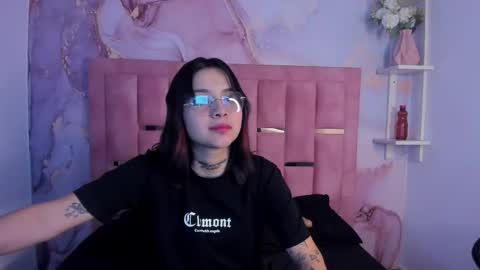 Snapshot of nixielee__ chatting on 09-20-25, 03:40 Nixie online show from 09-20-25, 03:40