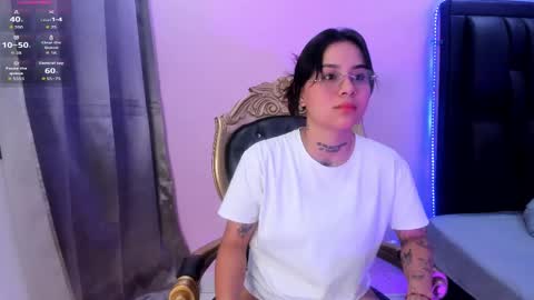Snapshot of nixielee__ chatting on 10-04-25, 12:25 Nixie online show from 10-04-25, 12:25