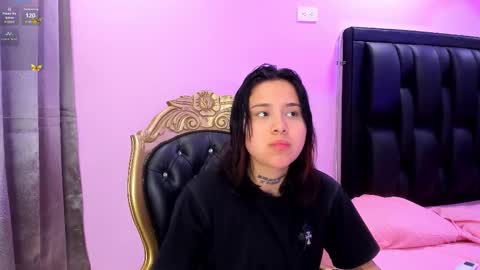 Snapshot of nixielee__ chatting on 10-13-25, 12:38 Nixie online show from 10-13-25, 12:38