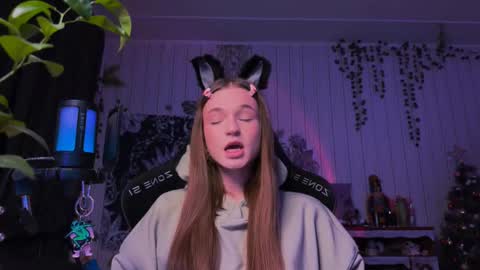 Snapshot of nloraaa chatting on 02-16-25, 12:52 Tears Lora online show from 02-16-25, 12:52