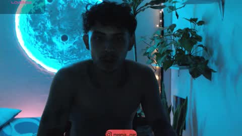 Snapshot of no_face_69 chatting on 11-27-25, 01:18 x online show from 11-27-25, 01:18