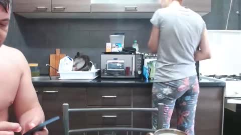 no_limit_coupl3 online show from 10-06-25, 05:49