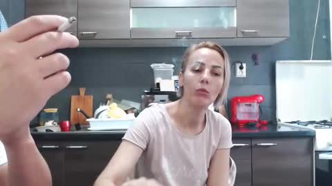 no_limit_coupl3 online show from 11-18-25, 07:13