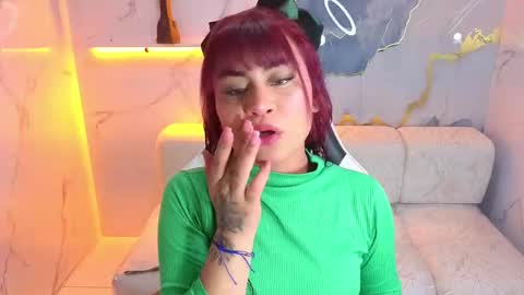 Noa  online show from 11-11-25, 12:38