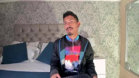 Noah online show from 04-14-26, 01:33