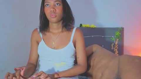 Snapshot of noabrowm chatting on 12-18-25, 12:38 noah online show from 12-18-25, 12:38