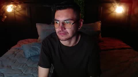 Snapshot of noah__20 chatting on 10-29-25, 02:36 Noah online show from 10-29-25, 02:36