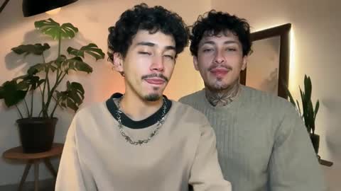 Snapshot of noah_and_steven chatting on 06-01-26, 02:57 noah_and_steven online show from 06-01-26, 02:57
