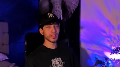 Snapshot of noah_brigth chatting on 11-09-25, 02:10 Noah Brigth online show from 11-09-25, 02:10