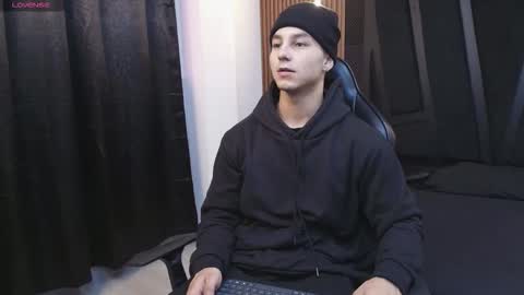 Noah online show from 03-08-26, 01:26