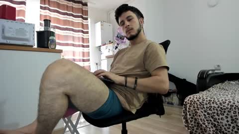 Snapshot of noah_happy07 chatting on 02-11-25, 06:30 Noah online show from 02-11-25, 06:30