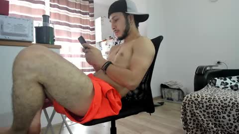 Snapshot of noah_happy07 chatting on 02-14-25, 07:07 Noah online show from 02-14-25, 07:07