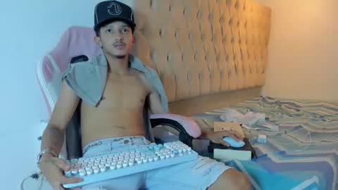 noah_jacksxn online show from 06-02-26, 08:16
