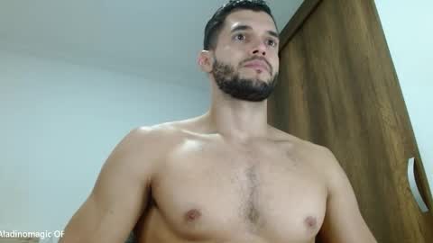 Snapshot of noah_jhonsonn chatting on 11-04-25, 11:31 Noah online show from 11-04-25, 11:31