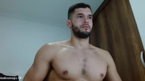 Snapshot of noah_jhonsonn chatting on 11-12-25, 11:32 Noah online show from 11-12-25, 11:32