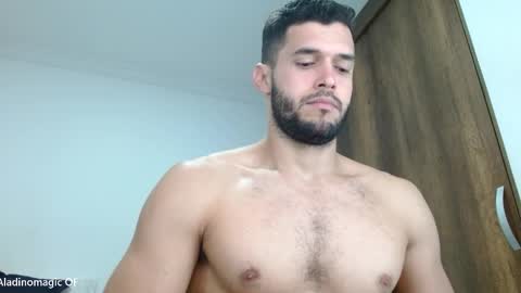 Snapshot of noah_jhonsonn chatting on 11-19-25, 11:32 Noah online show from 11-19-25, 11:32