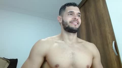 Snapshot of noah_jhonsonn chatting on 11-29-25, 11:02 Noah online show from 11-29-25, 11:02