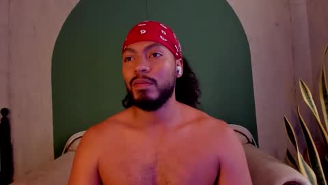 Snapshot of noah_jones__ chatting on 10-24-25, 09:44 Noah online show from 10-24-25, 09:44