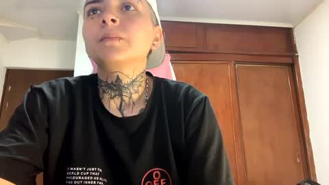 Snapshot of noah_martini chatting on 01-22-25, 04:13 noah hehim online show from 01-22-25, 04:13