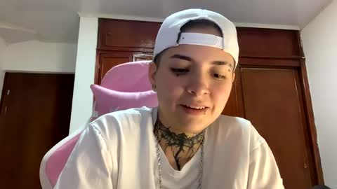 Snapshot of noah_martini chatting on 01-24-25, 02:07 noah hehim online show from 01-24-25, 02:07