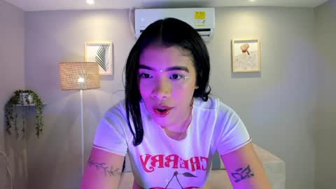 Snapshot of noah_owenss chatting on 06-06-26, 12:32 Noemy online show from 06-06-26, 12:32