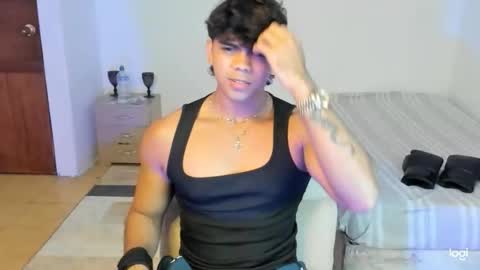 Snapshot of noah_prada14 chatting on 05-10-26, 06:07 luis navas online show from 05-10-26, 06:07