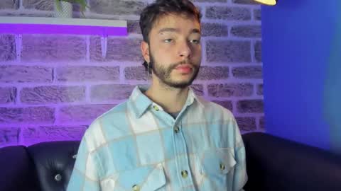 Snapshot of noah_ricci_ chatting on 02-21-26, 11:55 online show from 02-21-26, 11:55