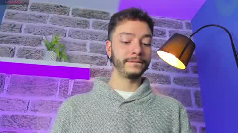 Snapshot of noah_ricci_ chatting on 03-08-26, 12:09 online show from 03-08-26, 12:09