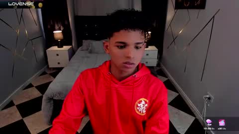 noah_smith04 online show from 02-10-25, 02:48