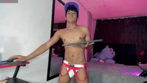 noah_smith04 online show from 04-11-26, 07:45