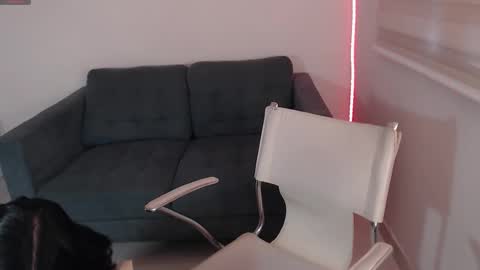 noah_white3 online show from 02-27-25, 04:10