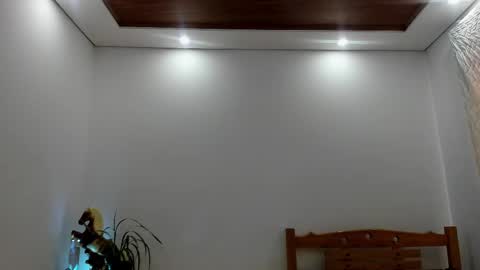 LIAM- noah online show from 10-19-25, 03:01