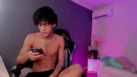 Snapshot of noahbull19 chatting on 07-04-26, 02:40 noahbull19 online show from 07-04-26, 02:40