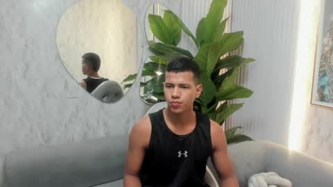 Snapshot of noahdark_ chatting on 04-19-26, 01:27 NOAH online show from 04-19-26, 01:27