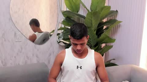 Snapshot of noahdark_ chatting on 04-19-26, 11:18 NOAH online show from 04-19-26, 11:18