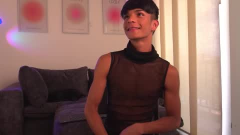 Snapshot of noahh_th03 chatting on 03-15-26, 05:08 Noah online show from 03-15-26, 05:08