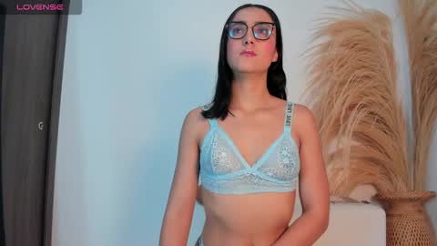 Snapshot of noami_rose chatting on 02-04-26, 12:16 Noami Rose online show from 02-04-26, 12:16