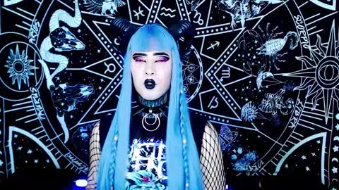 caroline online show from 11-12-25, 12:55