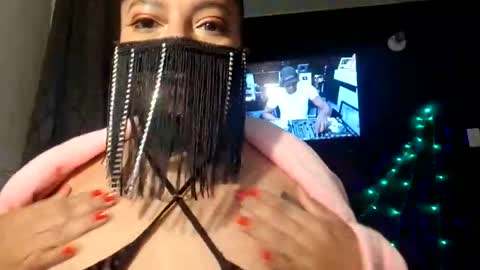 Snapshot of noavenom chatting on 07-27-26, 01:12 Noa venom online show from 07-27-26, 01:12