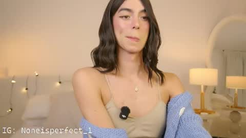 Samantha online show from 04-17-26, 04:37